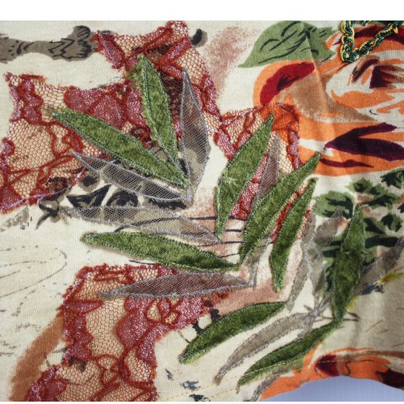 Multi Color and Embellished V-Neck Top Size M - Picture 4 of 9